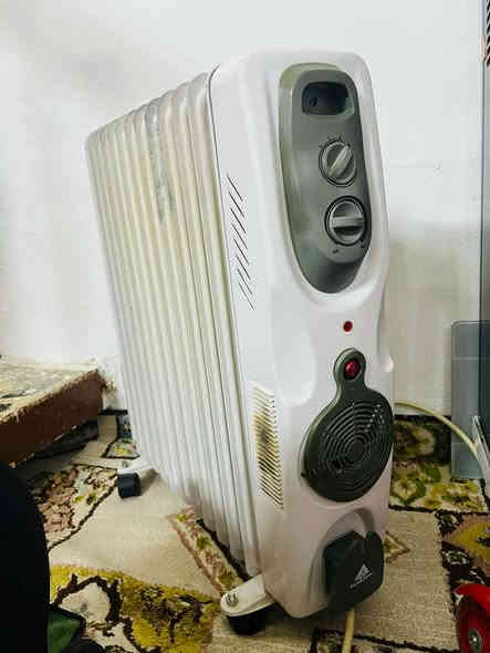 مزاد انس الوندي 

صوبه زيتي نوع الحافظ وبيها مدفئه هوائيه كلش نظيف وكل عيب مابي سعر 70 الف 

للاستفسار مراسله خاص او اتصال بالرقم 

***********

عنوان بختياري اول شارع سيطره قبل خليل ابو باله خناقين
