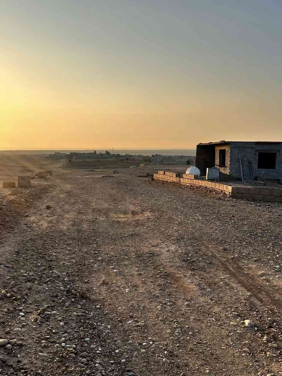 بتلو للبيع بلتجنيد فرع الجملون
اساس بيت كامل بس تبني 
#المساحة_١٠٢٠_متر 
الوجه ٣٤ والنزال ٣٠
للاستفسار
***********
