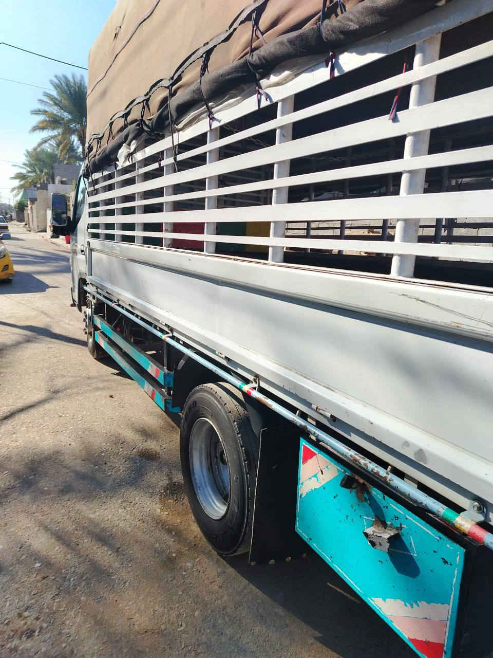 إعادة النشر بسبب الوعود الكاذبة
كنتر محسن  موديل 2016 للبيع 
رقم بغداد انكليزي 
سنويه 2031
تخم تأير أمامي
تخم  باتريات 
جام كهربائي 
تانكي كاز  200
كهربائيات شغالة فوول 
دوشمه كامله 
سيارة بيها طخه بلتكمه بسيطه 
جاهزه جادر +سقيفه 
تحويل مباشر 
رجاء المو شراي لايتصل 

***********
***********
