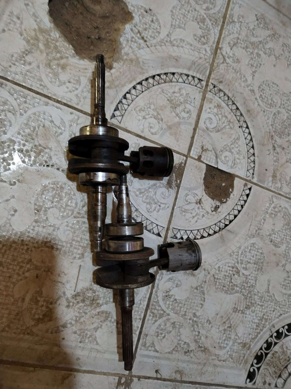 سلام عليكم غراض تفصيخ وجديد وتواير جديد وحاويه محل علاوي ابن محمد سماوه خشابه مقابل سفان شتريد موجود يمي ماكس دراجات موجود رقمي *********** واتساب شراي يجي للمحل ويدلل كلشي نصلح حته باسكلات
