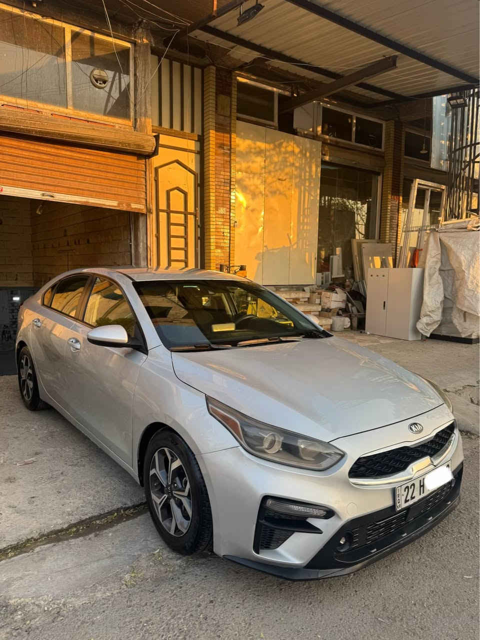 سلام عليكم 
كيا فورتي 🇺🇸 2020مواصفات معروفة ،شاشة،كاميرا،رادار،لايت ليد زينون عدسة، تعديل سرعة، مود سبورت ايكو نورمال،سيارة كير محرك حدادية حجر كلى بشرط ،سيارة بي ٣ قطعة و نص ايرباك فقط ستيرن بجم خلف كبس ،سيارة رقم سنوي جديد بااسمي تحويل مباشر ،سعر 💣١٢٥$ 💣 بي مجال /*********** واتساب …. أربيل, العراق
