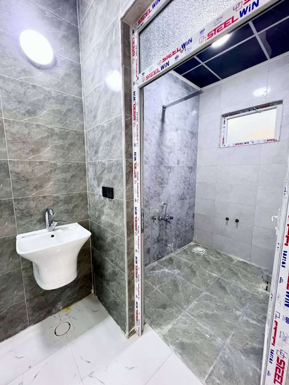 إعلان اعلان رقم ٢

دار سكني للبيع في حي السماح التسعين بمدينة الموصل

المساحة 100م² الواجهة 5م تسليم فوري 

سند طابو سكني ملك صرف

السعر 75 مليون د.ع قابل للتفاوض

للتواصل  ***********
