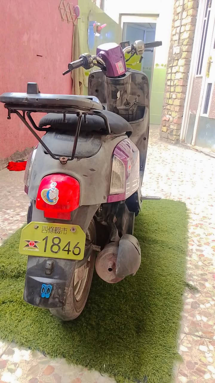 سلام وعليكم دراجه بوليس كابريتر.  لون بنفسجي. كفرات تاي وان  دراجه خير من الله تجي شوف اي نقص ما بيهة من عده قبق هندر مكسور فقط  ما بيهة اي نقص مكفوله من نضوح كهربائيات كلهة شغاله عنوان بغداد مدينه صدر (***********)سعر 650 بيه مجال قليل
