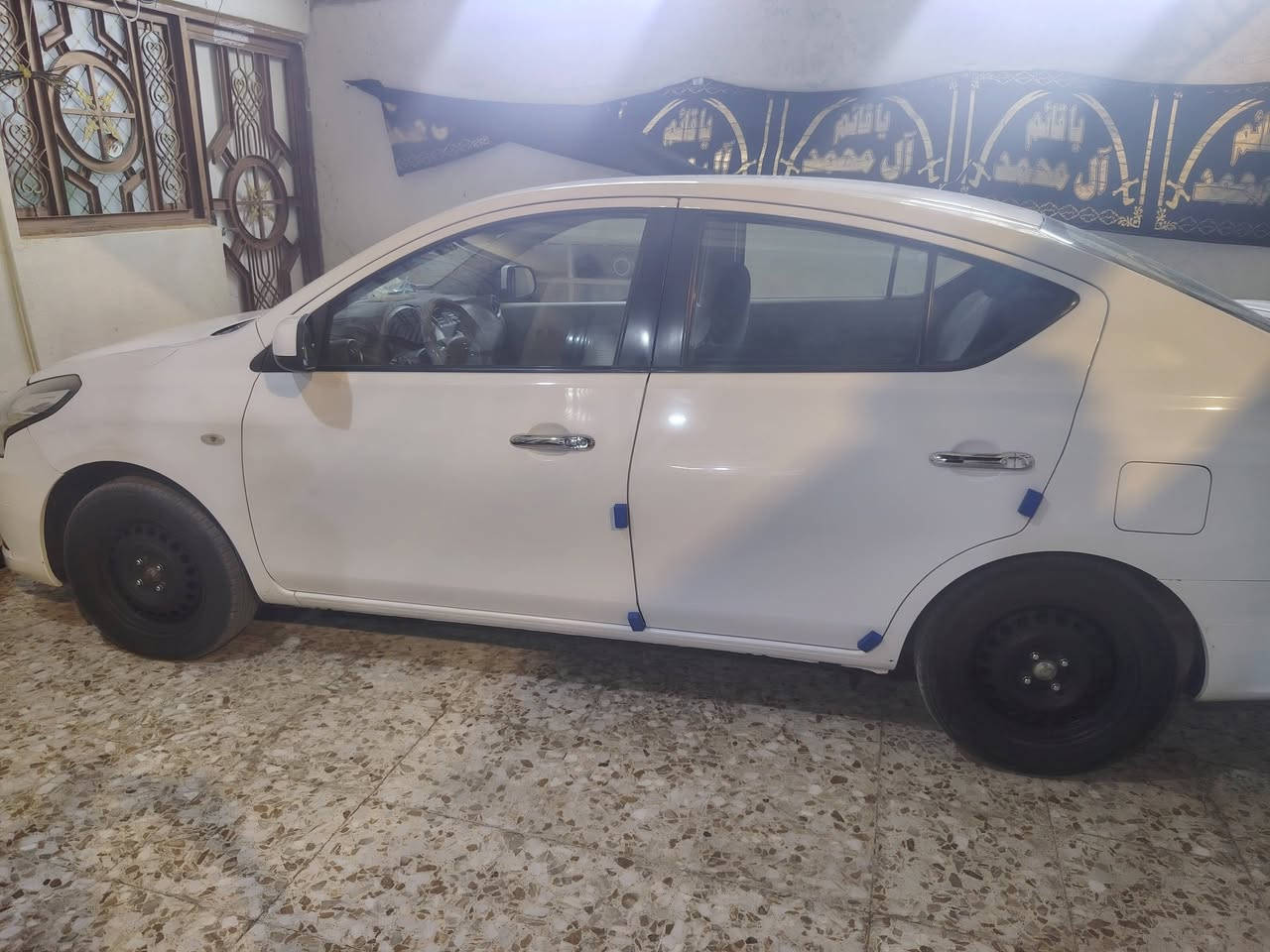 نيسان صني هندي بليته زرقه عندي وكاله بيه رقم أربيل القديم
تنتهي بشهر ١١ بيه باب عكس السايق ظربه خفيفه ورعصه باب ٢خفيفه مامصلح السعر ١٠٨ وبيه مجال َمكان السياره ابي الخصيب
*********** واتساب شاشه اندرويد وكامره
