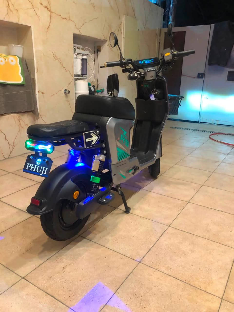 دراجه R9 2026 للبيع السعر ٤٢٠ وبيع مجال بسيط مكاني بغداد حي لقاهره لدلفيه للاستفسار ***********
