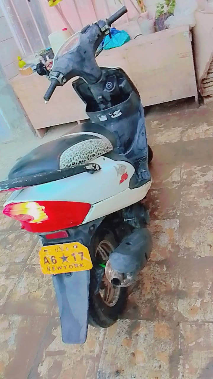 السلام عليكم
ماكس عدله للبيع
الدراجه نضيفه الصالنصه FM
 الدراجه خير من الله للبيع
السعر 450 وبيها مجال قليل للطيبين
رقم الهاتف ***********
