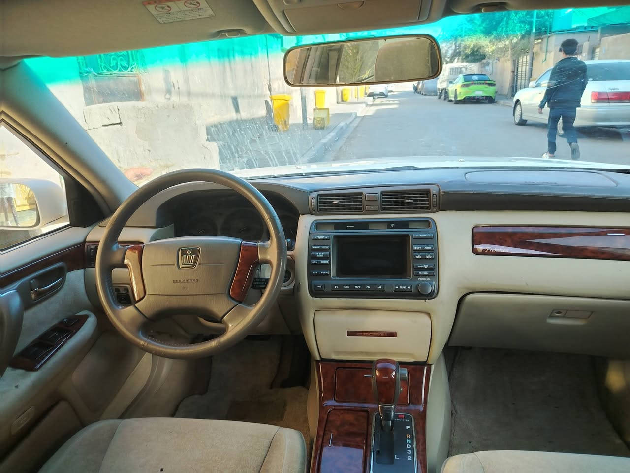 سلام عليكم جنون ادوات كفالة عامة 
٣دكم محرك ديفور الجبير أربعة كشنات كهربائية موديل 2003  شاصي 175 بدون فتح
السعر ٩٠ وبيهة مجال
اتصال ***********
