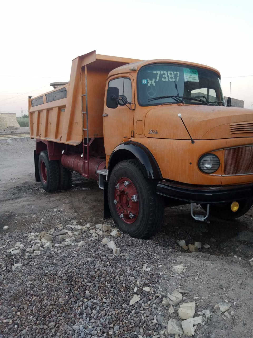 سلام عليكم تك البيع مايلربلادي موديل 81صبق باب ولغدوشباج ***********
