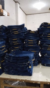 بنطلون جينز • بنات وولاد • جملة ٣قطع