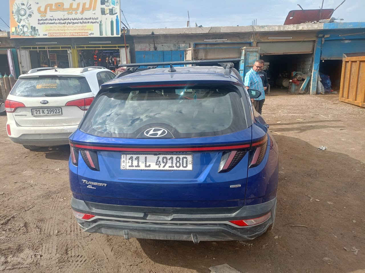 السلام عليكم توسان بيع أو مراوس موديل 23وارد امريكي فول عده الفتحة حادث بنيد جاملغ جهت السايق السيارة خير من الله جاهزة مابيه أي نقص رقم بغداد بسمي مراوس بسبورتج أو توسان أحداث 
*********** عنوان بغداد الشعب أو بسماية
