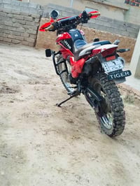 قفاز مواصفات فول مثل ما موضح بل صوره  سعره 650ويرهم مراوس حسب القناعه ...