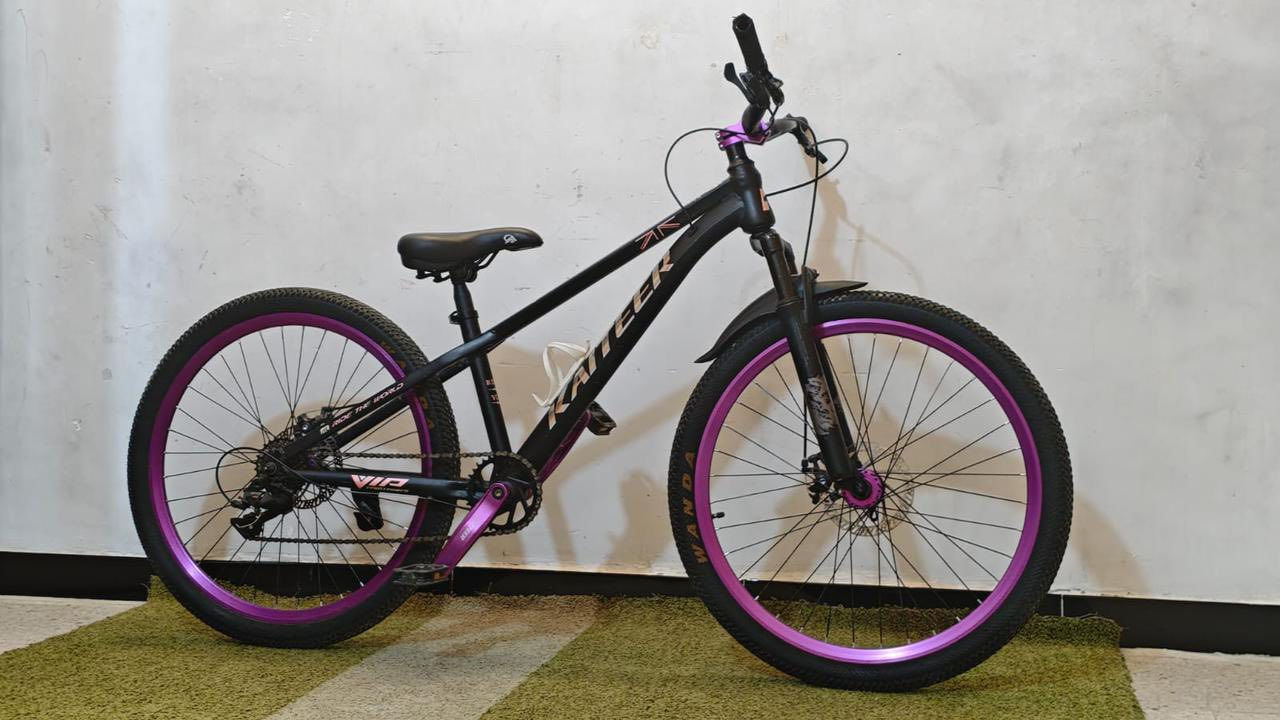 السلام عليكم باسكل برازيلي للحركات الباسكي نضيف جدأ وحلو للبيع١٦٠ وبي مجال وحجمه ٢٦ مكاني المرسلات حي الجامعه للتواصل والاستفسار ***********
