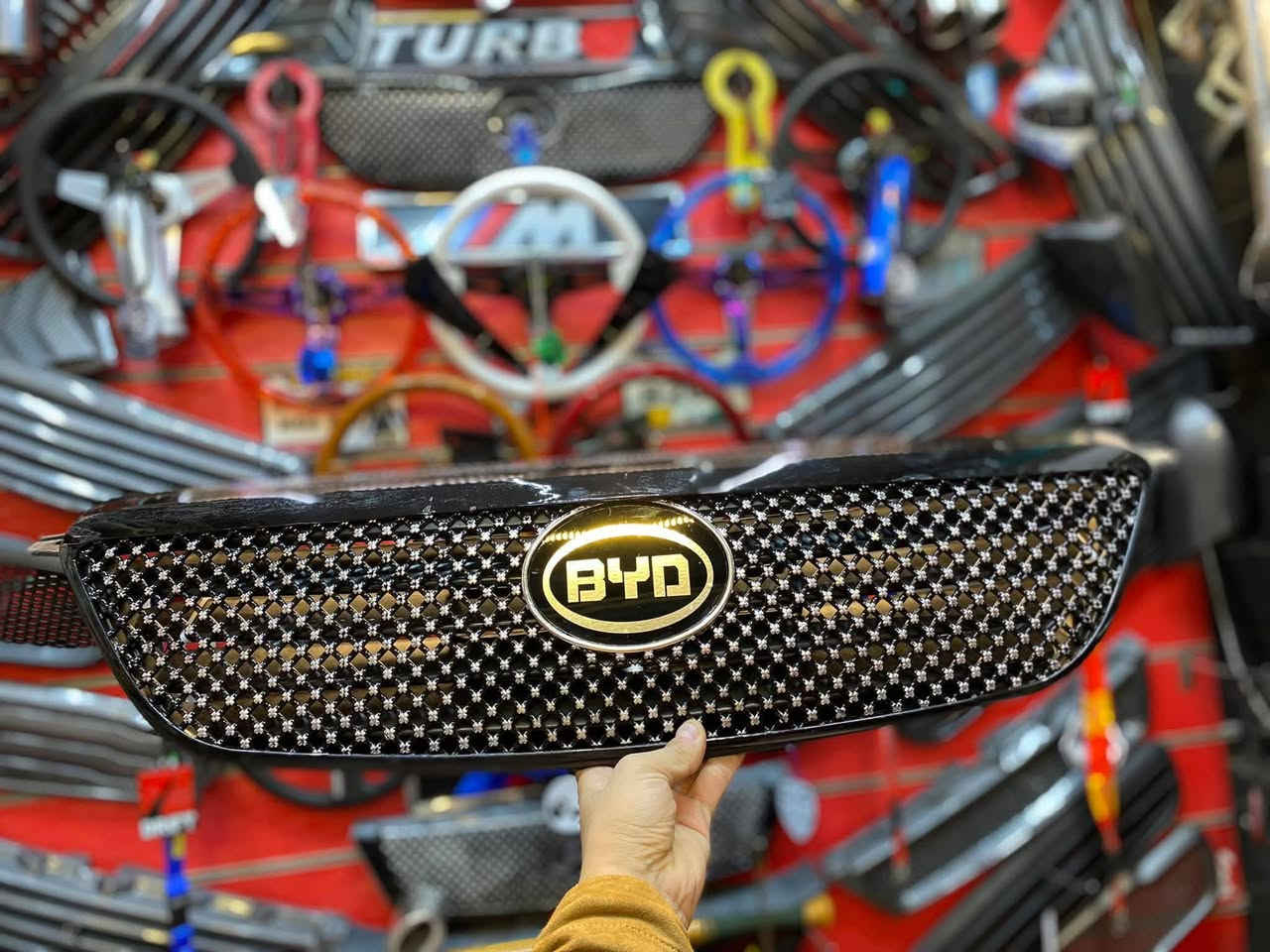جميع قطع غيار BYD و Gelly  متوفرة بإذن الله ✨👍
 ويوجد شحن جميع المحافظات 🚛🚛


**إذا كنت صاحب هذا الإعلان وتريد حذفه لأي سبب، رجاءا أرسل رسالة إلى الدعم الفني**