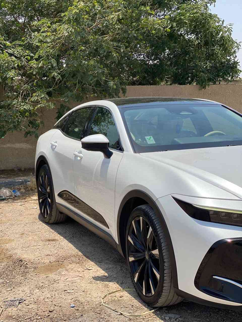 كراون ماجستا 2023 خليجي  عبد اللطيف 
محرك 2500 تيربو هايبرد
‏kM.
رقم بغداد
وكالة عبد اللطيف جميل
فول مواصفات 
بانوراما
ويل 21 أنش
ابواب شفط
جنطة كهرباء
داتا شو 
لايت 4 عدسات 
5 كاميرات 360 درجة
رادار 4 امامي وخلفي وجوانب
قيادة ذاتيه + مانع تصادم + تحديد مسار
برده كهرباء 
مقاعد جلد بيج 
كراسي كهرباء الامامي والخلفي 
تبريد مقاعد + تدفئة
شاحن هاتف 
ميموري كشنات
باقي مواصفات الكراون
عنوان  السياره بغداد
للستفسار***********
للستفسار ‭ ***********
