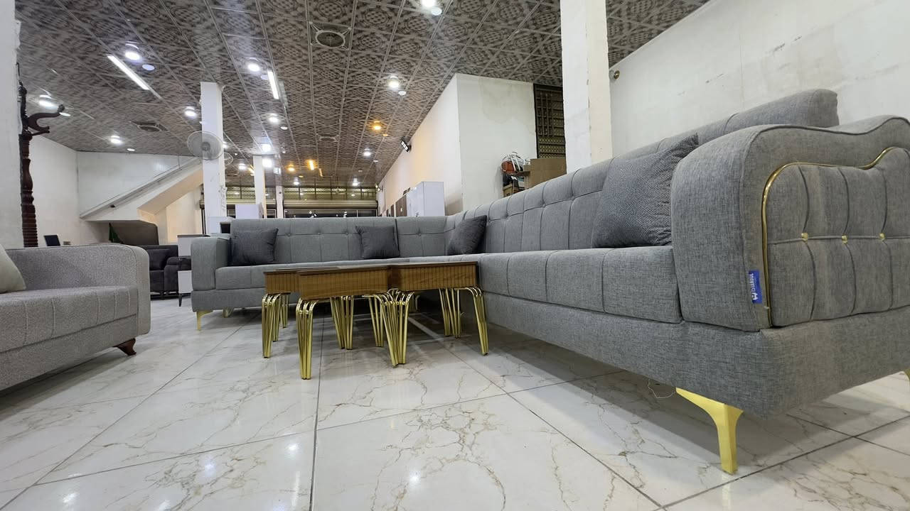 اهلا وسهلا بكم زبائننا الكرام نقدم لكم مجموعة متنوعة من الأثاث الحديث بأنسب الأسعار للحجز مراسلة الصفحة متوفر توصيل ***********
