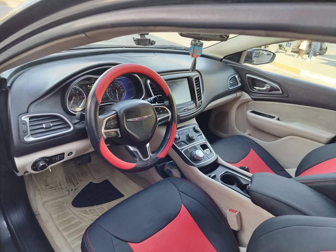 سي ٢٠٠ موديل ١٥ رقم اربيل باسمي تحويل ثاني يوم الموصفات معروفه بصمه شاشه كشن السايق  كهربائي رقم الهاتف *********** بغداد اصليخ ،السعر ٩٠ وبيه مجال شويه
