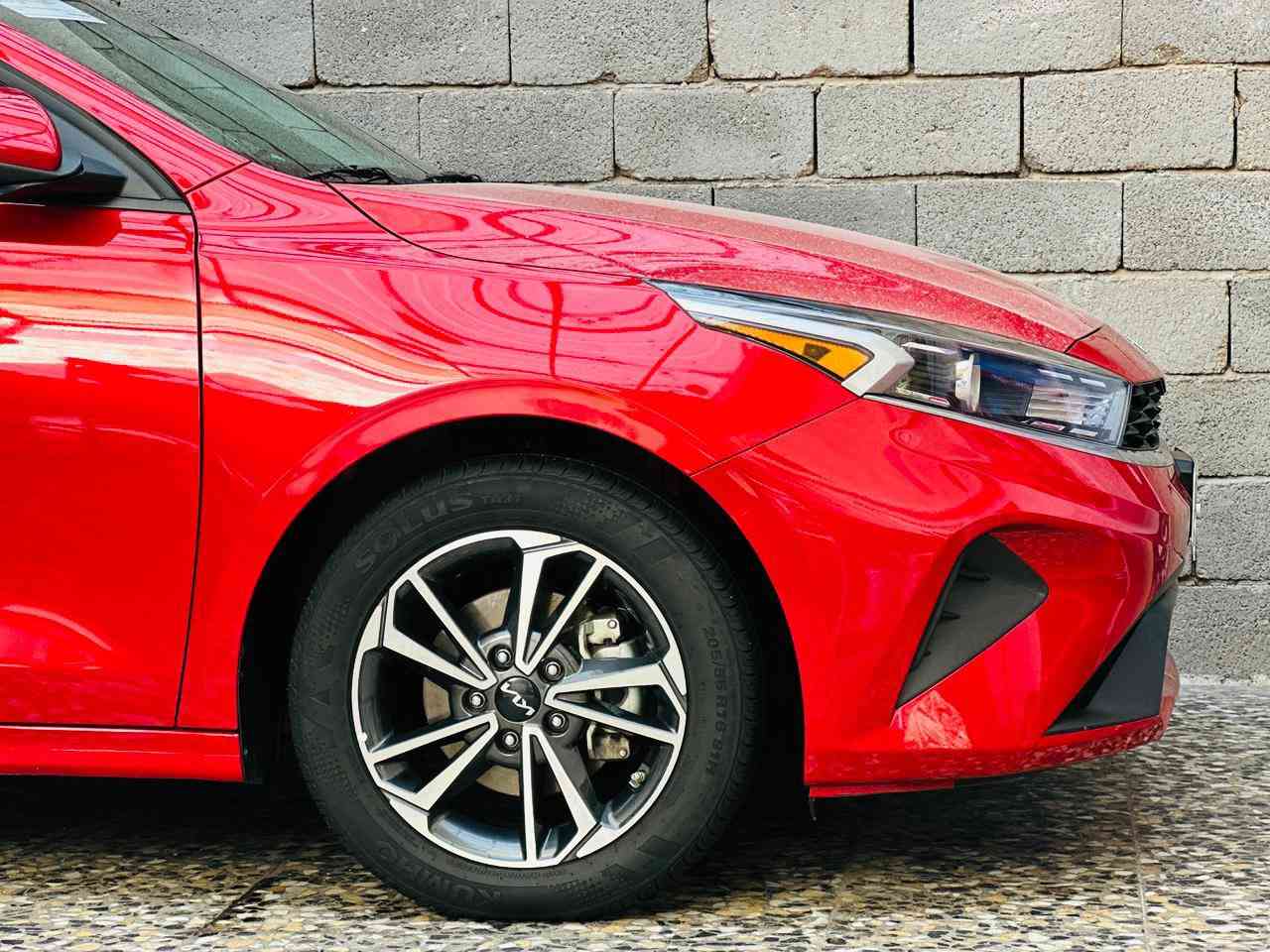 فورتي للبيع لي يدور جديد ونضيف كارتون
موديل ٢٠٢٣ رقم دهوك تحويل وكاله بخدمتك
الحادث موجود بالمنشور 
مكان كربلاء 
سياره كفاله عده بارد بصندوك
ماشيه ٢٣ الف حقيقي 
الشراي يتصل وبيه مجال حك الجيه 
١٧٢ ورقه  
***********
