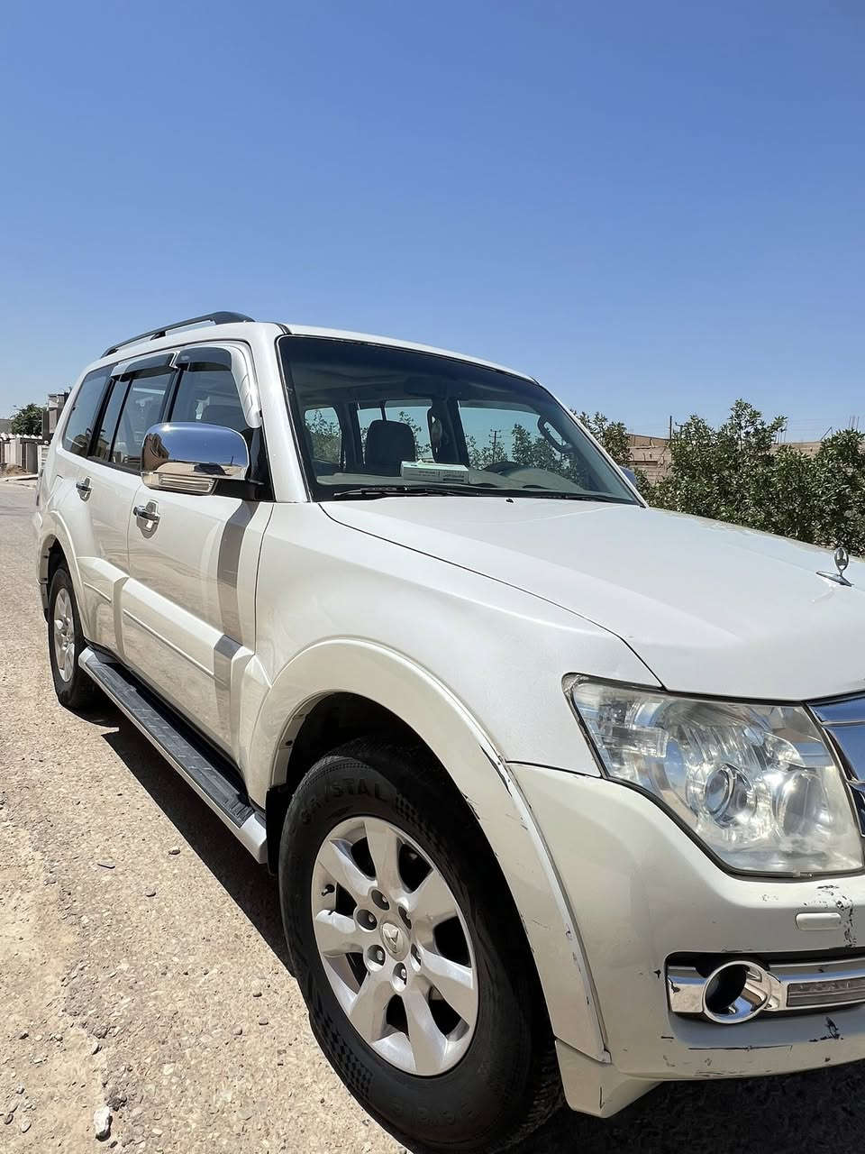 السلام عليكم
بايجيرو ٢٠١٥
حبتور ماشيه ١٦٥ الف
فول مواصفات معروفه الحبتور
بيه بارد قليل بالجاملغ الامامي الايسر وصبغ بسيط بالدعامية الخلفية بالبلاستك يعني 
سياره على ايدي تقريب اربع سنين ما عطلت ولا بيه اي مشكله الحمد لله 
سيارة مال جني ونظيفة من كلشي 
كير محرك تبريد كلشي مضبوط.
***********
