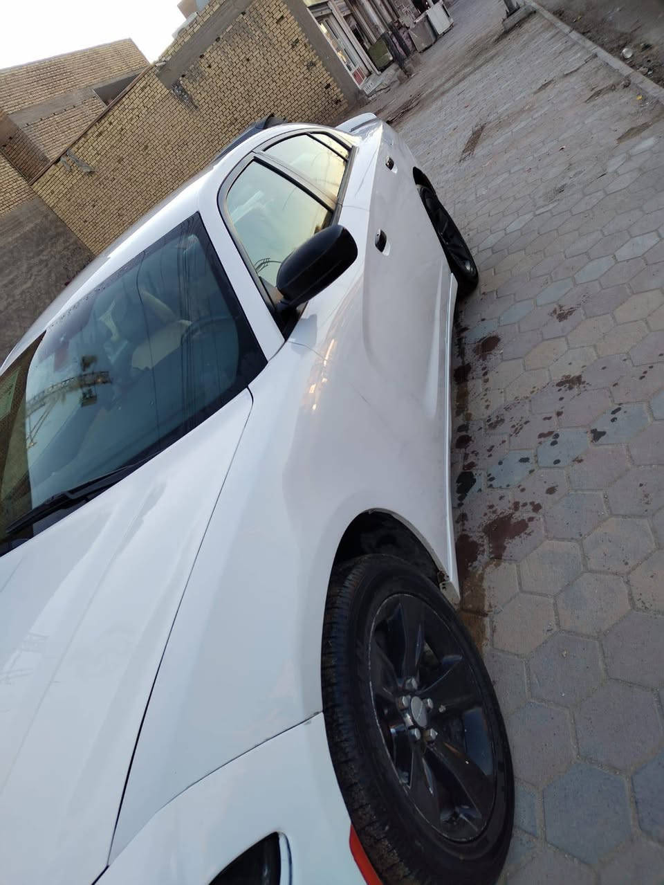 جارجر  

موديل ٢٠١٥ اصل  

سياره ما مشتغله خط. 

موصفات sxt معروفة

عليها ادامه كامله. سياره مال جني 

حداديه طخم تاير منظومه احتراق. تدفئه تبريد. 

اي نقص ماكو  شرط برغي ماكو نقص 

كير مكينه ع وضع شركه  اكسن كاردن كله كفاله  

حادثها كللش خفيف 

بيها كلير من خارج باب بدون فتح بدون اي قطعه تبديل ليبل واحد كلير فقط . وهنا شخط باخينه. سونار مرفق بل منشور

 مكاني ناصريه. رقم *********** السعر 165 بيه مجال بسيط  ما تعجبك اعبر منشور  🤍
