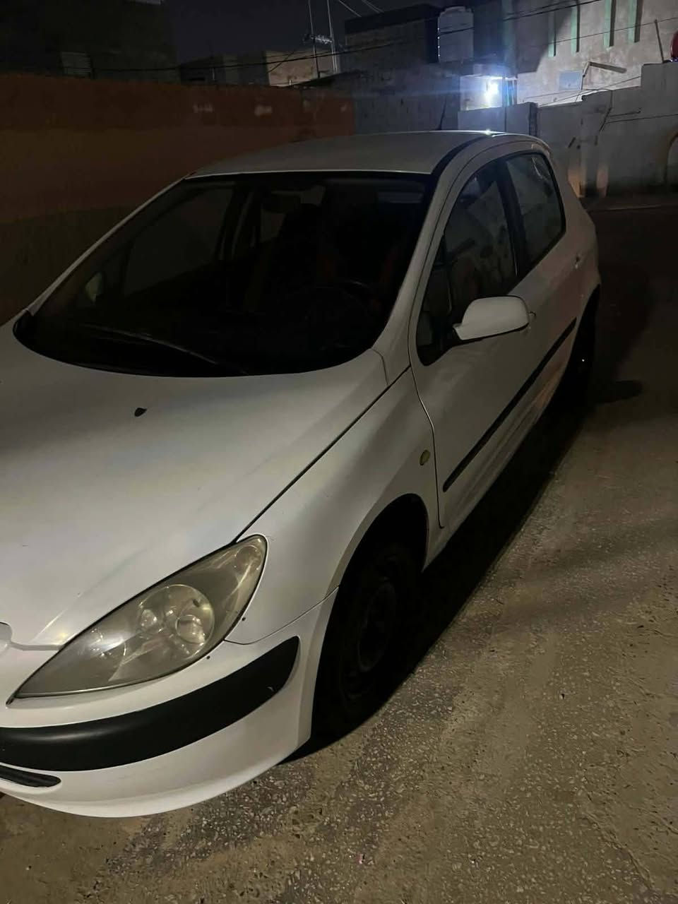 بيع او مراوس رقم نجف  سنويه صاقطه  رعيه بحي القدس  مابيه ضربه قويه بيه صبغات   مديل 2004 مكلف بنشر هاذة رقم راعية ***********
