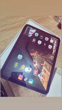 ايباد ١١ • ١٢٨ • ازرق