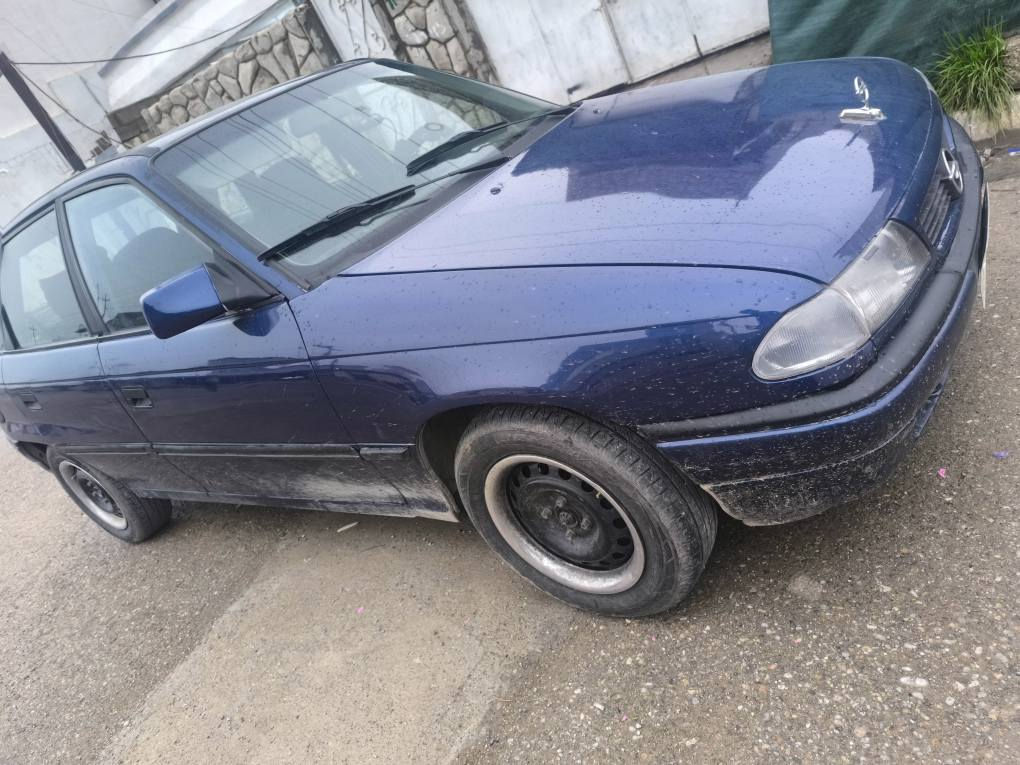 اوبل استرا نظافه فول  سليمه من الحادث شرط كير ومحرك وصدر. مصبوغه عام جماليه تايرات جديده 
سنويه ساقطه سرط تحويل فقط رقم كركوك السعر 38 بيه مجال قليل حدا *********** مكاني كركوك حي العسكري كركوك, العراق
