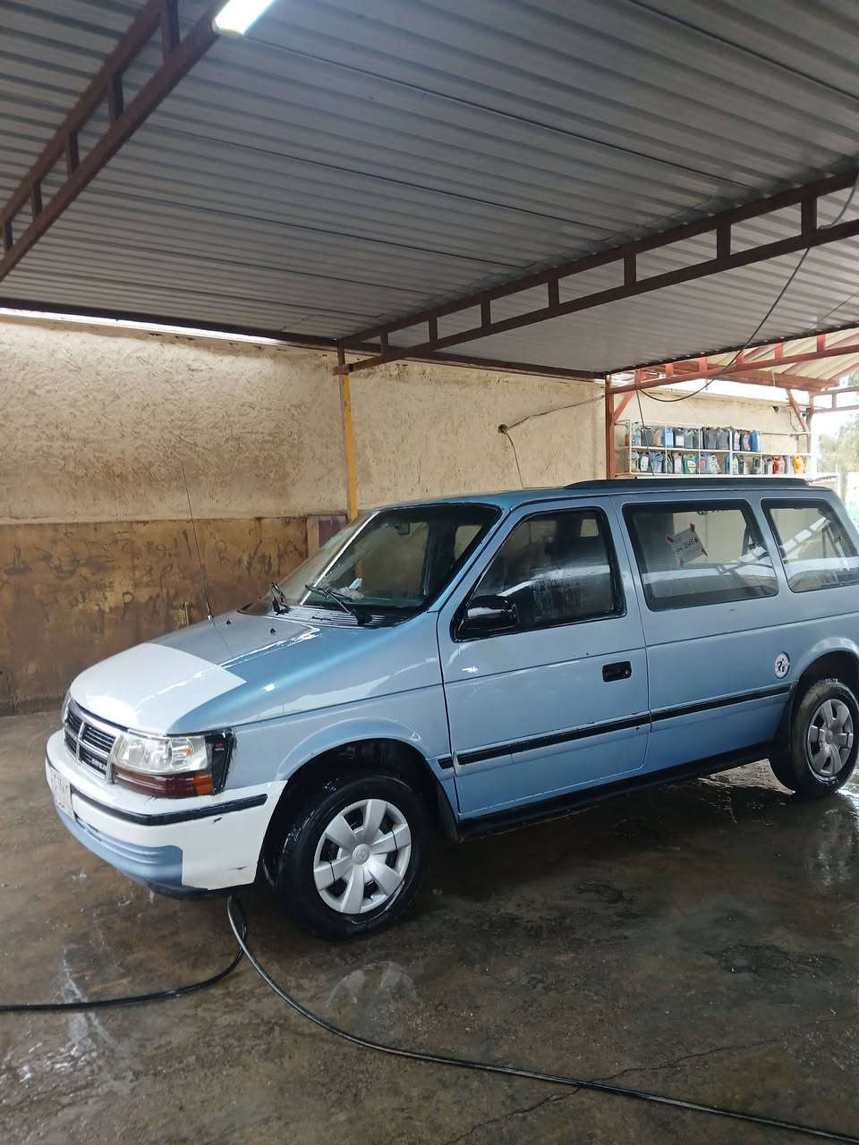 سلام عليكم كلايزر موديل ٩٣رقم  دولي نينوى كابون بنزين بيها نضافه فول السعر ٣٥  رقم *********** العنوان تلعفر
