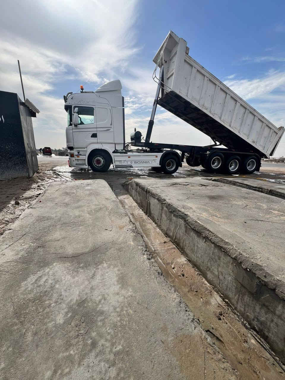 للبيع عرابنه دار لقصاب مديل 2015
***********
