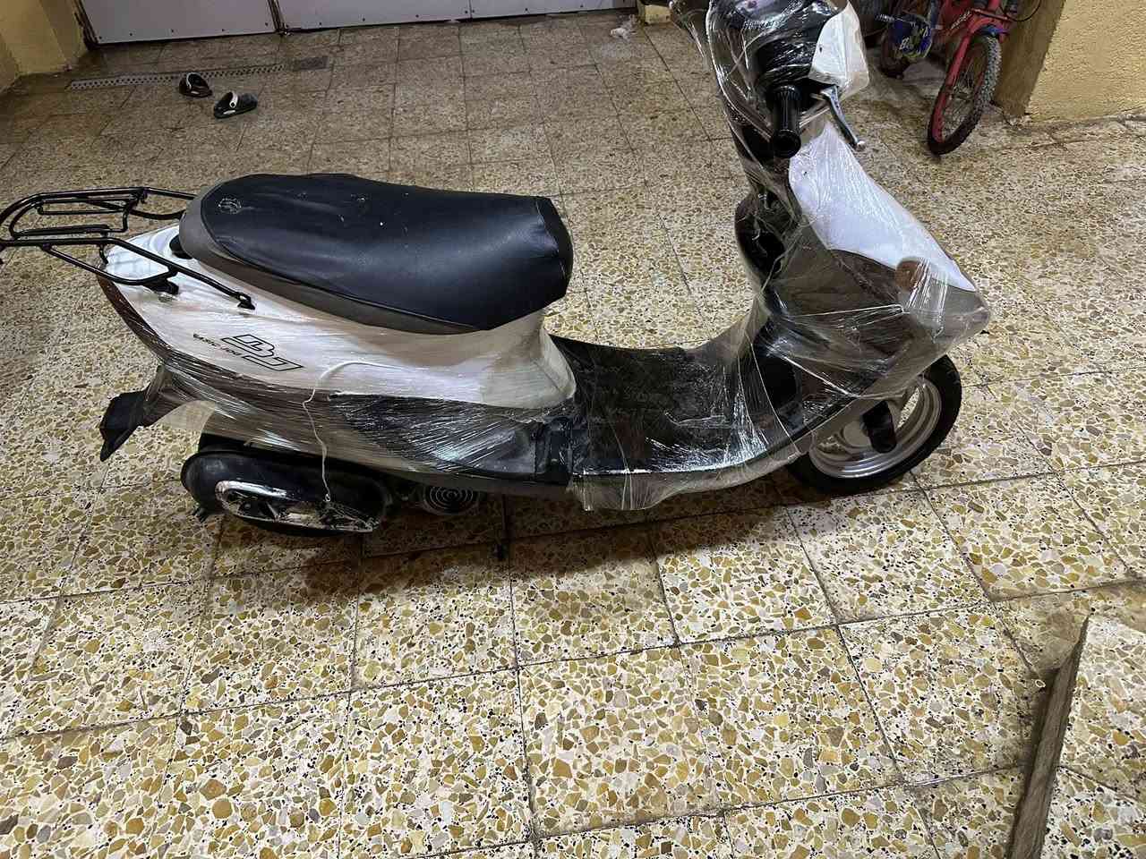 دراجه 9  ازروف السعر 400 الاتصال ***********
