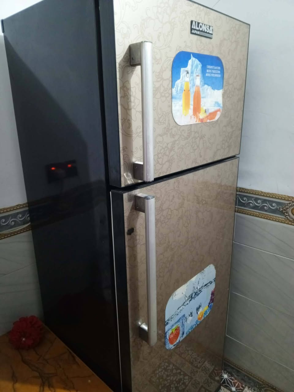 ثلاجة جديدة مثل ماموضحة بالصورة فقط مبدل موطورها 350وبيها مجال كوفة حي نيسان علوة الفحل قرب معمل الموز


**إذا كنت صاحب هذا الإعلان وتريد حذفه لأي سبب، رجاءا أرسل رسالة إلى الدعم الفني**