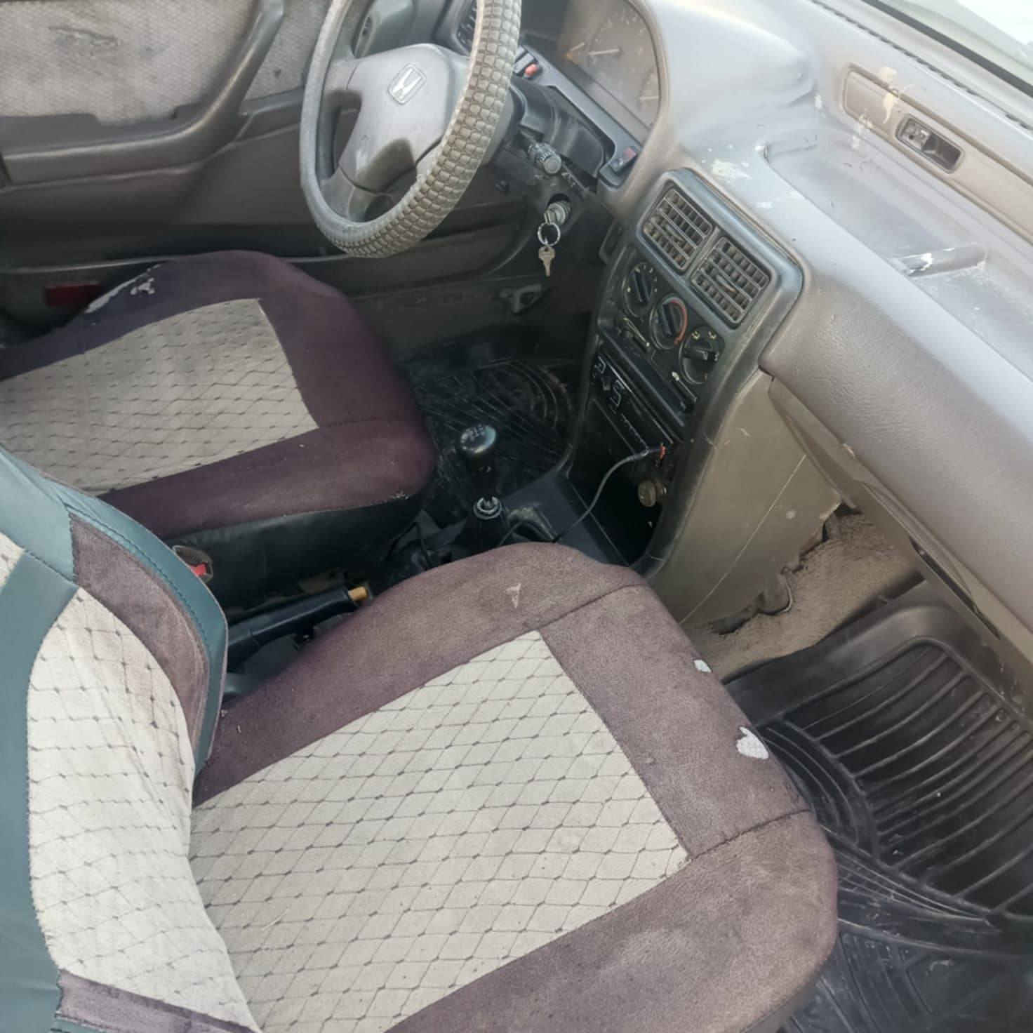 السلام عليكم هونداي رقم نينوى شرط الوكاله والتحويل ايمت ميعجبك كهربياتها كلها شغاله طخم تاير جديد صدر امامي خلفي جديد سياره حيلل حلوه بسعر مناسب ومراوس يرهم ***********
