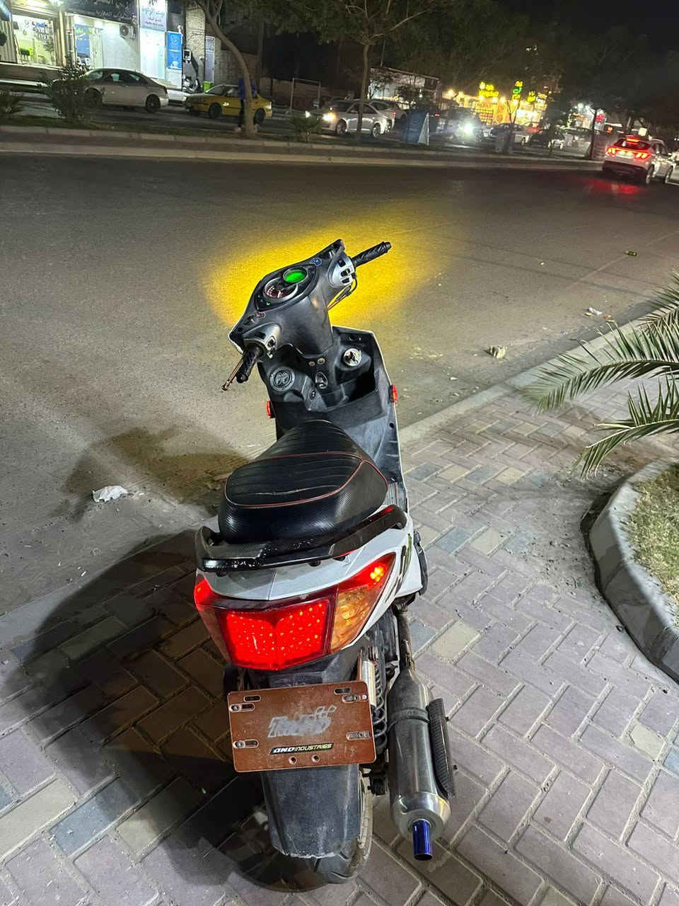 سلام عليكم دراجه سكنس فحل نوزل خطين طلاعات الدراجه مزوده من الخارج مكينه ٥٩ اصلي  مزوده من التاير للتاير ومابيه كل نقص الدراجه كله امزويل وبانزين محسن 
دشبول ٣ الوان وبيه قارئ فولتيه 
بيه ويل كب  نجمه ثقيل اصلي 
بيه صالنصه بوري عدل 
بيه بكلايت بيه لدات زرع 
المازده رياضي 
كشن ٤ ولف عالي
قاعده رقم
صدر DY  فج فريندو وصينه هم رياضي
كلجات رياضي اصليات 
اشاير لد
قبق بانزين moon
استاند صفح RPM
دبلات خلفيه رياضي  ام البطل 
وبيه بعد تزويد خير من الله الدراجه مناقصه اي شي المكان بياع الرقم *********** السعر خاص
