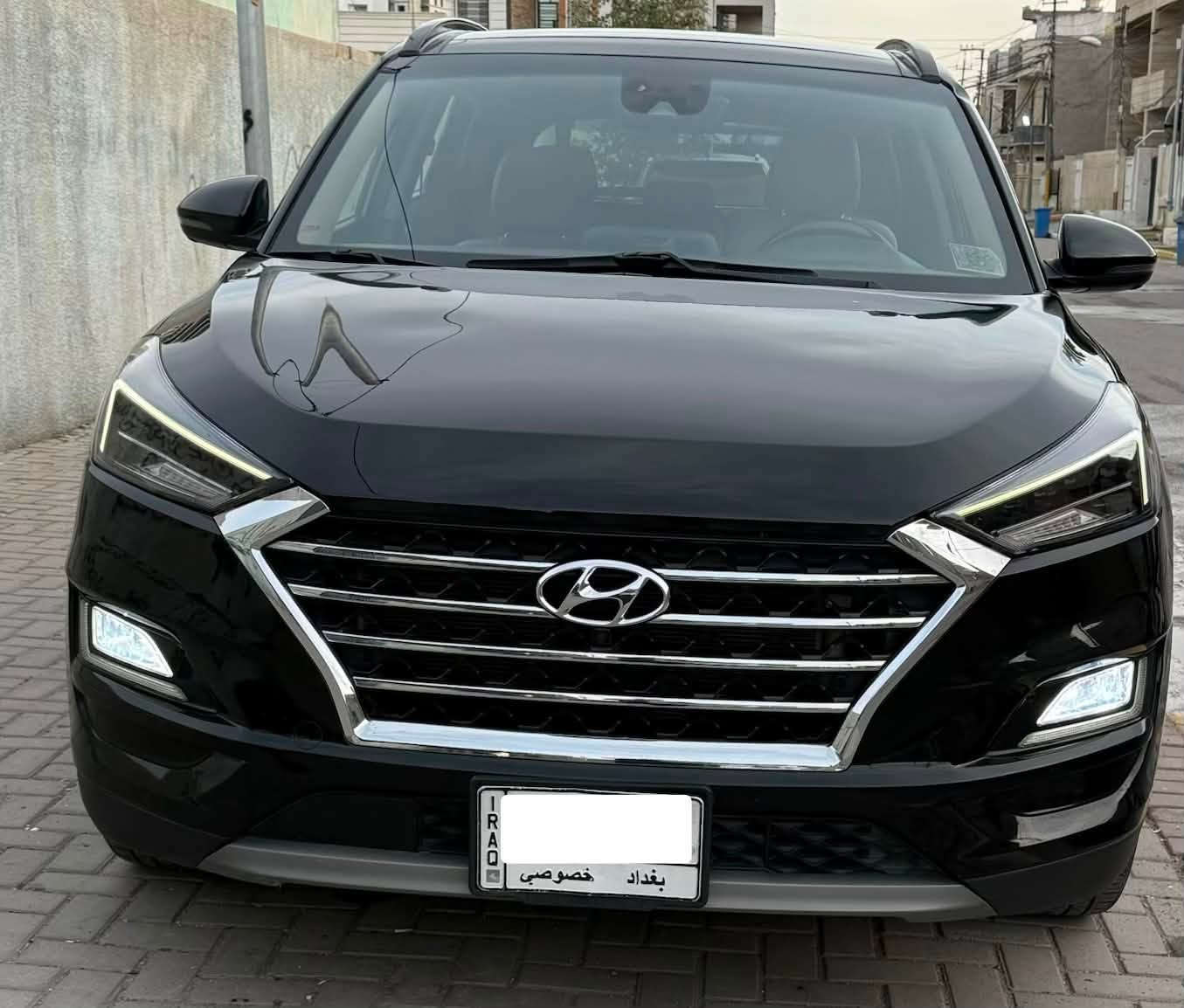 مكلف بالنشر
توسان ٢٠٢١ وارد امريكي للبيع
فول مواصفات 
١- بانوراما 
٢- محرك ٢٤٠٠
٣- بصمة ابواب وتشغيل
٤- لايت خمس عدسات
٥- رادار امامي وخلفي ونقطة عمياء
٦- خمس كامرات
٧- كشنات جلد تدفئة وتبريد 
٨- الستيرن تدفئة
٩- هاندبريك بصمة
١٠- اوتو هولد
١١- شحن لاسلكي وكار بلي
١٢- الصندوك كهرباء 
١٣- ثلاث انظمة قيادة
وبعد بيها هواية مواصفات
رقم الشاصي KM8J33AL8MU388496
السيارة كاملة مكملة مابيها اي نقص
ماشية ٥٨٦٤٢ ميل قابل للزيادة
حادثها بنيد ودعامية امامية ومبدلة اصليات نفس اللون وبيها رصعة بالتكمة جهة السايق مال نقل
والدعامية الخلفية فقط مصبوغة
ايرباك الدركة فقط طاك
السعر ١٨٠٠٠$ يعني (١٨٠) ورقة وبيها مجال بسيط
لتفاصيل اكثر الاتصال على الرقم ***********
