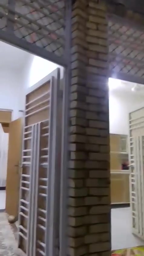 دار سكن للبيع
المساحه ١٠٠متر مربع ⬛️ طابق واحد

المكان حي الجامعة بالبدايه 

البناء كونكريت غرفه وصاله ومطبخ واستقبل وحمامات 

البيت مطلوب سكان ٤٠ السعر ١١٠وبي مجال 

للاستفسار مراجعه مكتب الروان للعقار 

*********** 

***********
