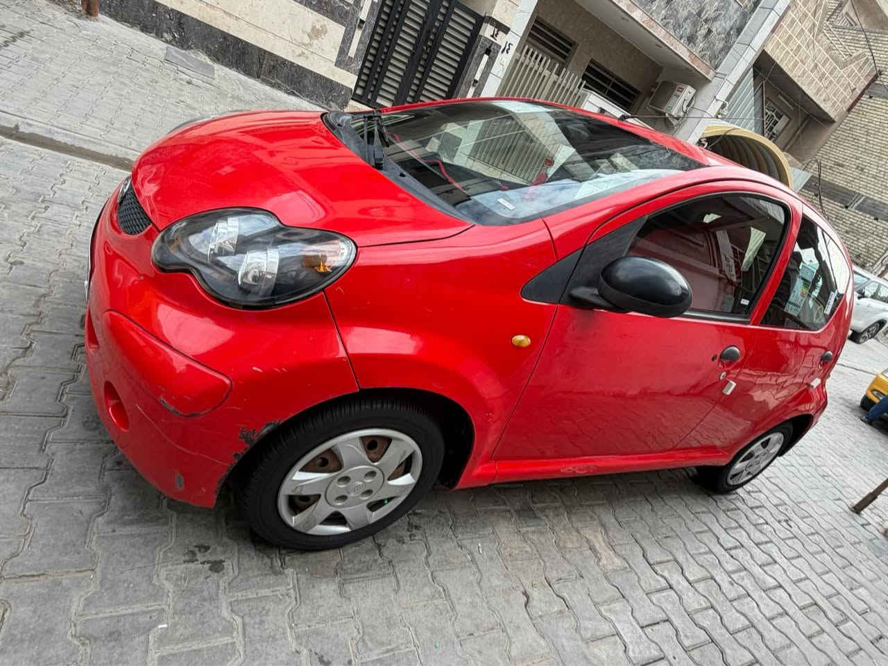 ‏سلام عليكم شباب بي واي دي 2013 لا ضربة ولا صبغ ولا تبديل باسمي السيارة تحويل مباشر 
‏السعر 38 وبي مجال بغداد حي القاهرة رقم الهاتف *********** ￼￼￼￼
