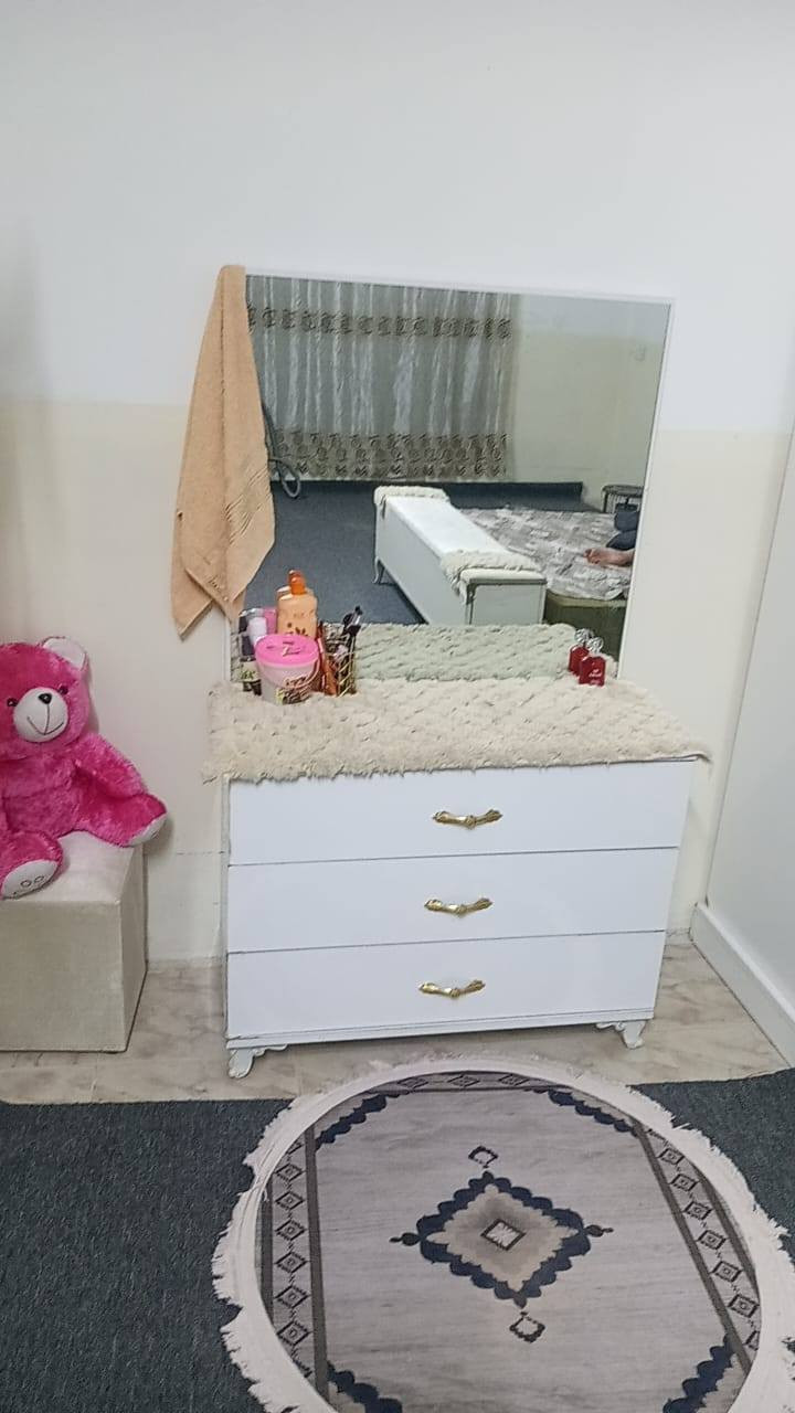 غرفت نوم لبيع 7 قطع تركي مع باسل مع مبرده لبيع الشراي يتصل على هذه الرقم ***********
