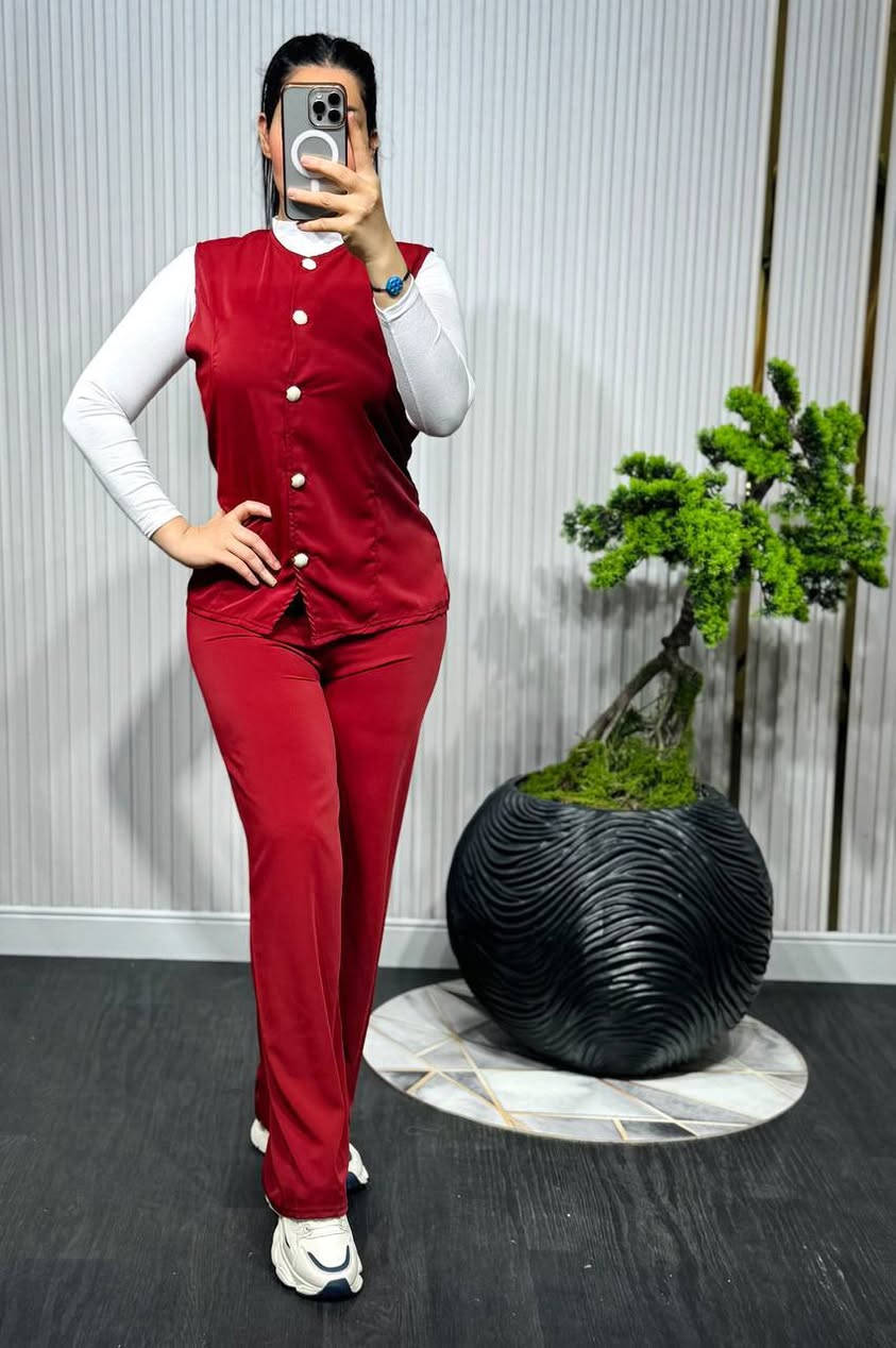 سعر الدرزن 90 ألف🌼
طقم سوت 3 قطع كامل 
قياسات 38-40-42-44-46-48 
متوفر توصيل إلى كافة المحافظات 
متوفر نظام سيريات و درازن حسب الرغبه


**إذا كنت صاحب هذا الإعلان وتريد حذفه لأي سبب، رجاءا أرسل رسالة إلى الدعم الفني**