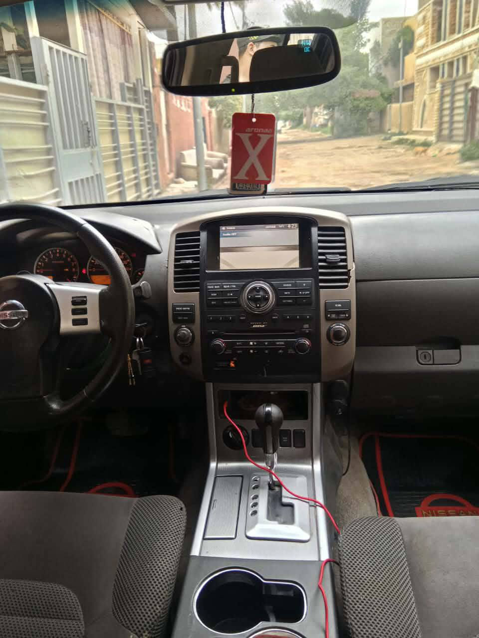 ‏السلام عليكم نيسان بافندر 2011 للبيع رقم بغداد بسمي شرط التحويل سنوية لل 27  محرك بي صوت بكن خفيف ماماثر عل سيارة شرط ترايك للبصرة كير خير من الله تبريد 3 قطع ثلج بيهة منضومة زنون دشبول ارمادة صدر تايرات تحكم ستيرن جهتين فتحة سلايد روف فول مواصفات عدا البصمة السيارة مصبوغة حزام  مكاني بغداد الدورة سعرهة 80.  
‏***********.   
‏
