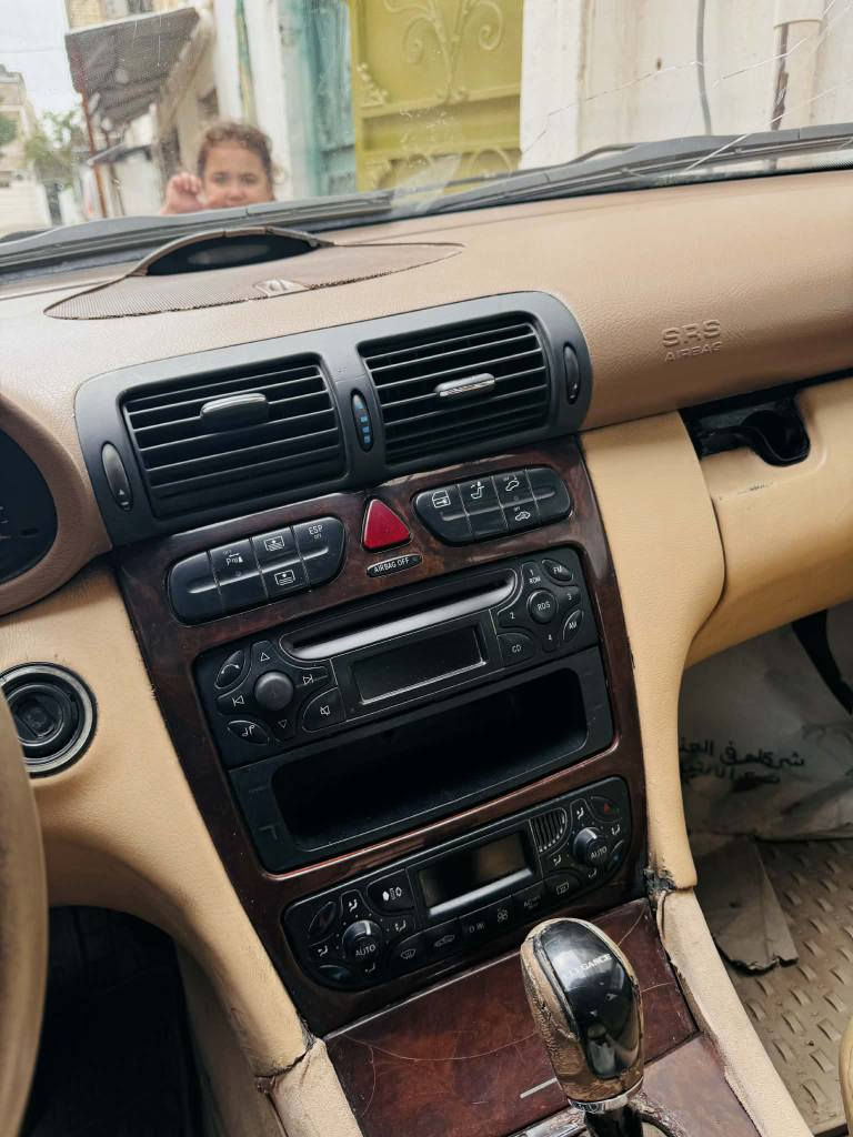 مرسيدس سي 2001 فول مواصفات
رقم بغداد 
اسلايت 
بصمه 
كشنات كهرباء
 برده خلفيه 
استيرن كهرباء 
تحكم استيرن جهتين
شاشه اعطال
مسجل ٦ أقراص 
حساسات خلفيه اماميه
مكفوله من الحادث ٣ قطع صبغ بس
مكينه ٤ اسلندر ابلاد سوبر جارج تنفس طبيعي 
السعر ٦٥
 مكان بغداد ***********
*********** بغداد, العراق
