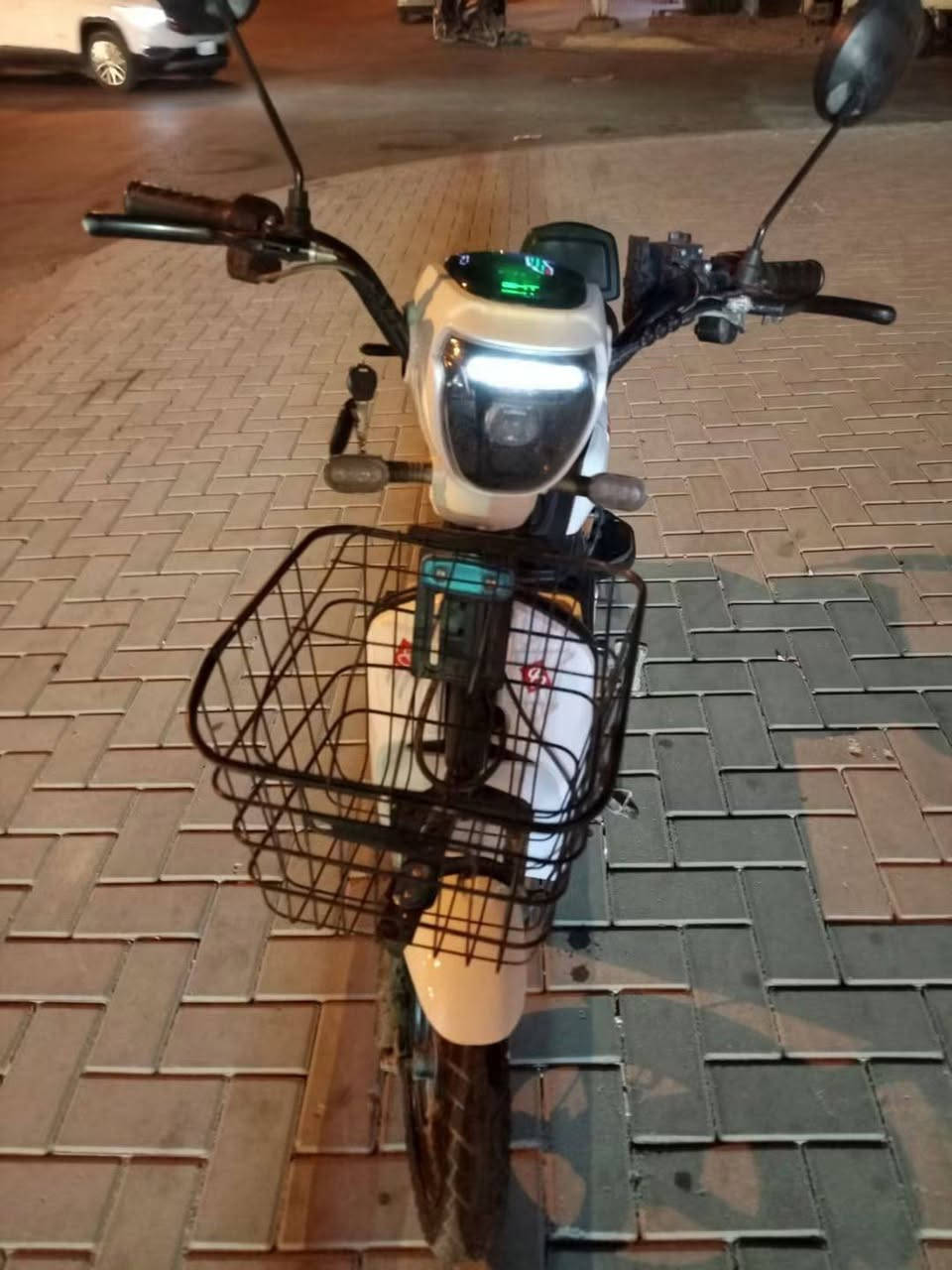 السلام عليكم
دراجه شحن للبيع نضيفه صار 3 اشهر من اشتريتها جديده ونضيفه السعر 250 الف وبيها مجال للأستفسار *********** مكاني بغداد في الكاظميه منطقة الطي
