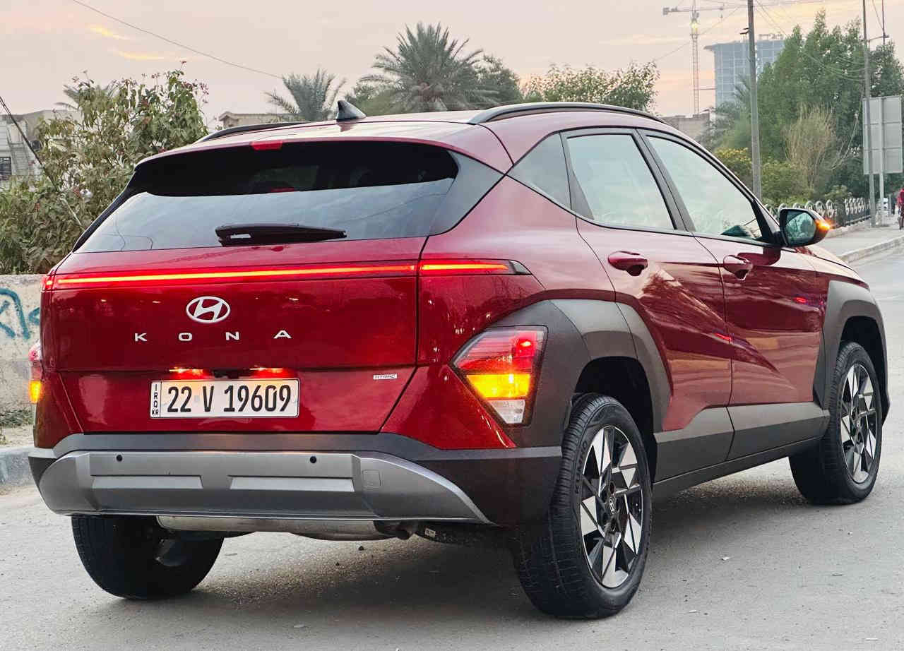 السلام عليكم ( بيع فقط بدون مراوس )
هونداي كونا وارد امريكي  2024 الشكل جديد محرك 2000 دوش ماشية 10 الالف

  مرقمه اربيل تحويل وكاله مضمون حادث كلش بسيط موضح بصور الحادث  بدون تبديل كل سيارة ليبل واحد و بدون ايرباك جميع الايرباكات سليمة  

""مواصفات Sel

بصمة تشغيل . بصمة ابواب . بصمة صندوك

تبريد قطعتين امامي وخلفي

سويجات بصمات عدد ثنين 

شاحن لاسلكي 

كشنات كهربائي

مصابيح LED أمامية.

مصابيح LED خلفية.

رادار امامي تحديد مسار + بريك ذاتي رادار جانبي نقط عمياء

رادار خلفي تنبيه عبور + بريك ذاتي

نظامي  Android Auto و Apple CarPlay.

نظام الملاحة GPS.

تشغيل عن بعد

سايد بريد كهربائي بصمة

لايتات امامية عدسات زنون

وباقي المواصفات المعروفة 

العنوان : بغداد / الكرخ 

للاستفسار *********** ومتوفر بي واتساب
