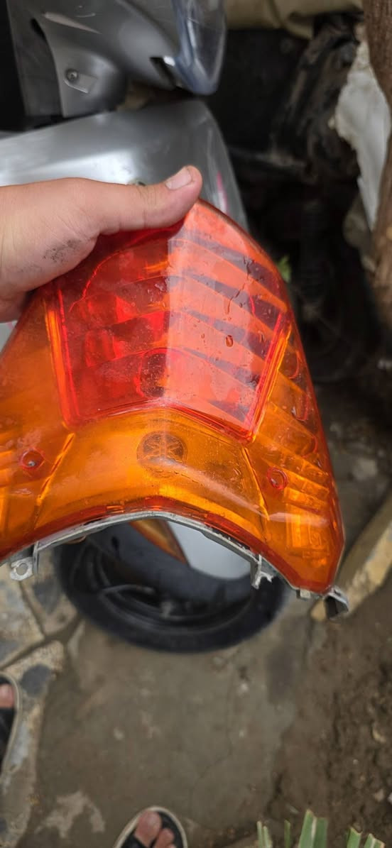 السلام عليكم حبايب كفرات ماكس عدلة ابلاد ختم واحد او اشاير او بكلايت مال اربعة ابلاد  او اكجات رياضي ايشي تريدة منة ابيعك تفاصيل اتصل ***********
