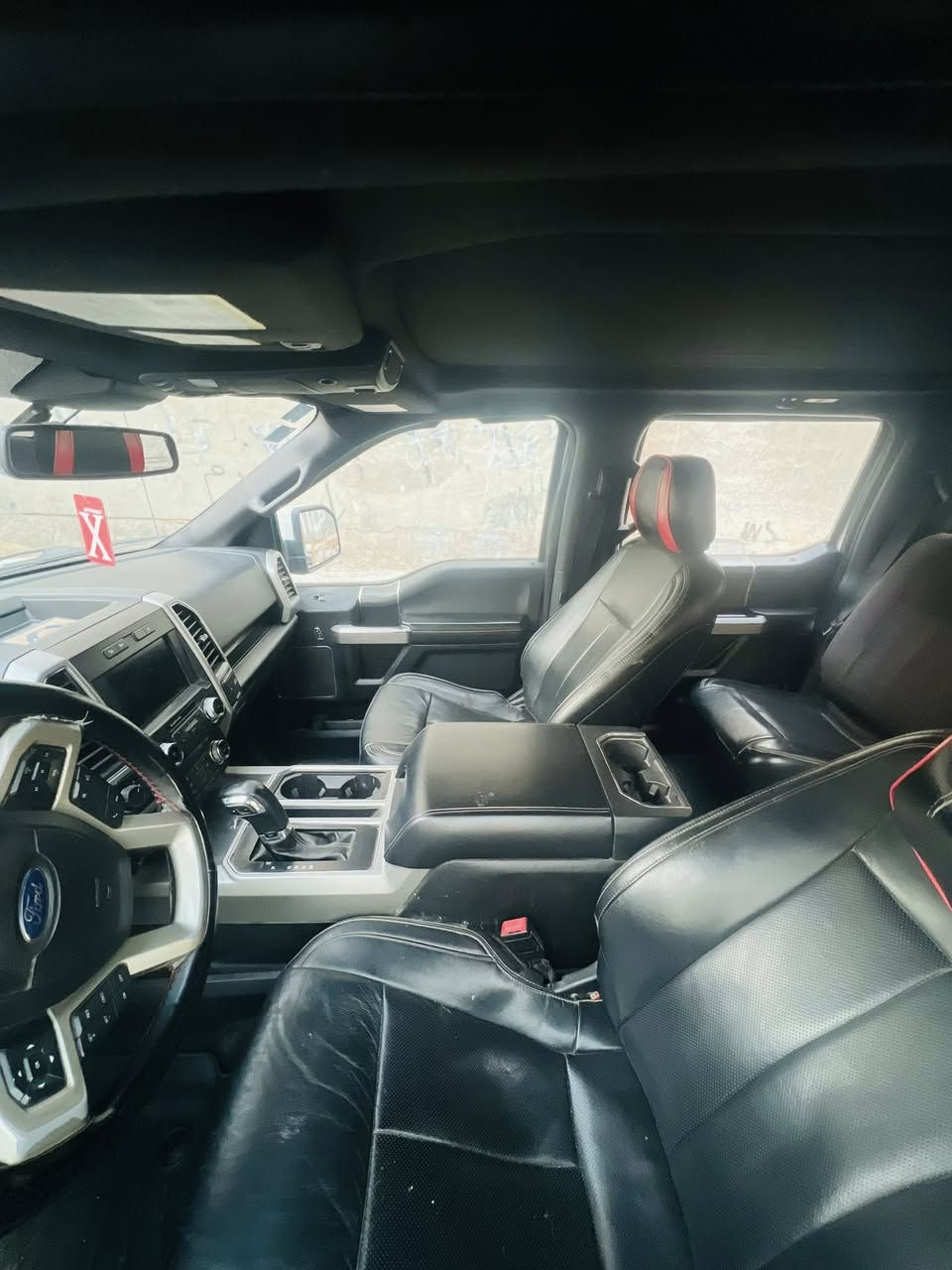 سلام عليكم فورد f150 LARIAT فول مواصفات 2019 مواصفاتها معروفه كالاتي بنوراما ع طول السقف كشنات خزن ميموري تدفئه تبريد تحكمات قياده جـبلي + سبورت + نورمال + بعد اكو تحكمات مخرج كهرباء خلفي + مخرج كهرباء داخلي 2 وبعد مواصفات الاريت معروفه رقم بغداد مميز بسمي مكاني بغداد الجزيره السياحيه السعر 260 وبيها مجال لطيبين ***********
