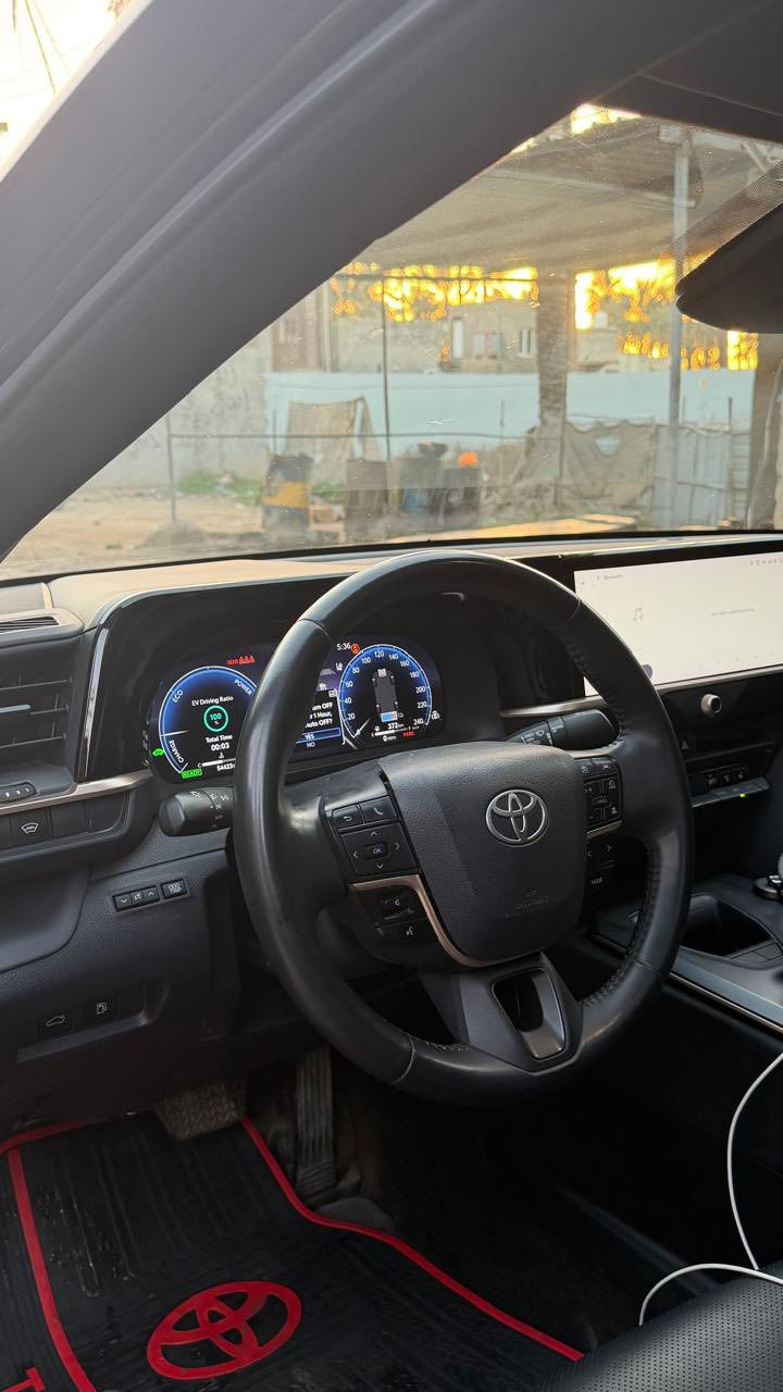 #سعر_مغرى_جدا
تويوتا كراون ( مليكة) ٢٠٢٣ 

TOYOTA CROWN 2023

مواصفات Limited:-

واحد ع واحد

بصمة

نظام المفتاح الذكي

تبريد المقاعد

شاشة

مثبت السرعة

شاحن لاسلكي

تدفئة المقاعد 

المصابيح الأمامية ليد

سقف بانورامي

الكاميرا الخلفية

رادار ٣٦٠ درجة

مستشعر وقوف

تدفئة مقود القيادة

إغلاق الأبواب الناعم

فول تحكم ستيرن

لوحة قيادة الكتروني 

مانع للانزلاق 

هاند بريك بصمة 

اوتو هولد 

سماعة JBL🔊

سقف شيشة

تبريد مركزي

رادار جانبي

ماشية 34مايل

V4 (2.5) engine 

Hybrid 

السيارة وار امريكي

بيها 3 قطع صبغ 

وحدة بارد 

***********

  السعر /240 وبيها مجال
