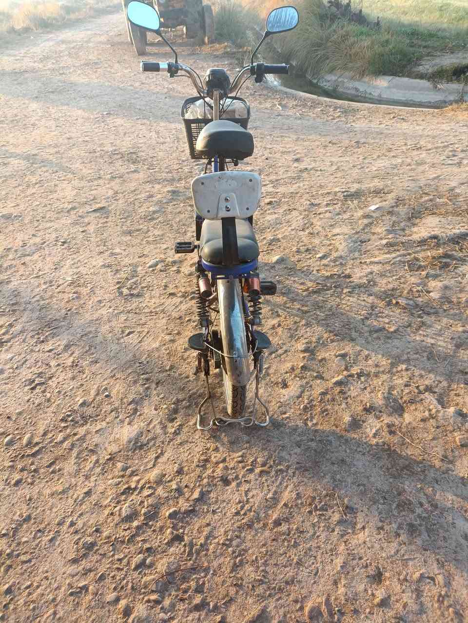 دراجه شحن موديل ٢١ للبيع سعر ١٧٥ وبي مجال عنوان الخالص هبهب رقم الهاتف ***********
