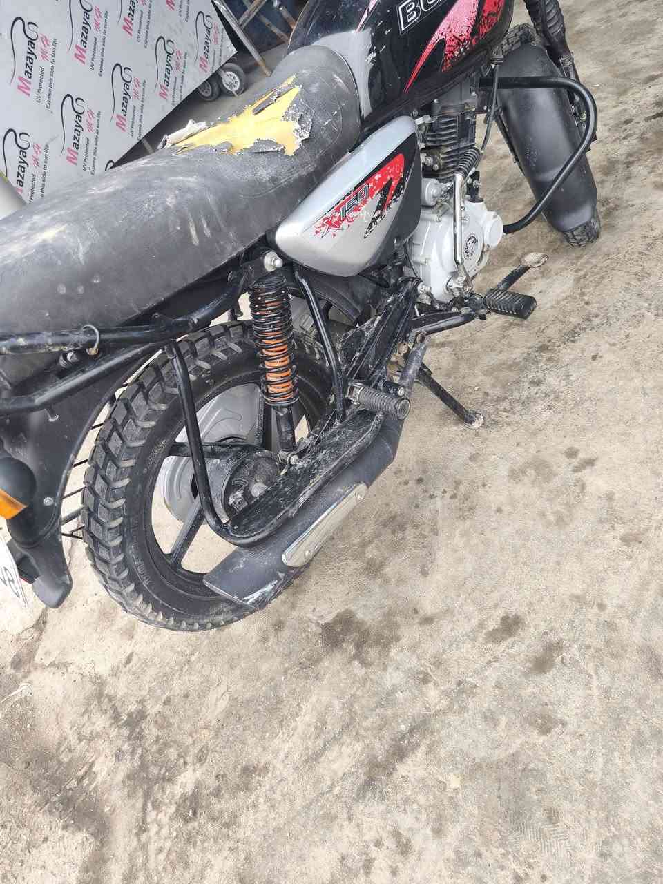 السلام عليكم دراجه بوكسر للبيع
موديل 23 رقم بغداد العنوان بغداد ابو غريب 
دراجه مكفوله السعر  مليونين وستميه
***********
