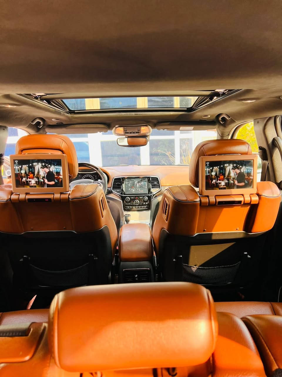 السلام عليكم شباب 
 قطعة مميزه انضف واجدد جيب سومت 3 شاشات 2021  خليجي اعلئ فئه بلجيب  💪
وكاله هارلم  🇺🇸
مكفوله كفاله عامه من صبغ  والحادث  و البارد  والكير والمكينه والاكسل والفورويل ممفتوح برغي بيهن السياره جديده كارتون  مال جناي حصرآ 
ماشيه 48 الف كيلو متر  شرط الفحص والجهاز والسونار 
 فول مواصفات ١/١ سومت  
شاشات 3 
رادار امامي 
رادار جانبي نقطه عمياء 
سياقة الاليه مع تحديد المسار 
داخل مشمشي   + سقف كنتاره 
حجم المحرك: 3600
فور ويل 4/4 ماوس 
دبل سلايت بانوراما 
تشغيل عن بعد 
شاشات 3 
شفتات ستيرن 
جنطه كهربائي شفط 
دبل كزوز خلفي 
حساسات اماميه + خلفية 
بصمه تشغيل بصمه ابواب
سستم صوت 12 سماعة هارمن كاردون  
دمامي خلفي بلصندوك
قطعتين تبريد ثلج 
كشن خزن ميموري 3 وضعيات
 مقاعد جلد اصليه مشمشي كهرباء (تدفئة+تبريد) 
 كشن خلفية تدفئه
تدفئه بلاستيرن 
سيدي بلجكمجه  مع ريموتن تحكم بلشاشه 
مري  شفط 
مري قلاب ويه ال R
يدات ستيل اصل 
الداخل صاج ملكي  
 نظام_خرائط(نظام ملاحة)_Navigatio
 كامرة خلفية دوارة اصلية
 استيرن كهرباء +  تدفئة
 فول تحكم استيرن (جهتين امامي + جهتين خلفي) 
 ناقل حركة ٨ نمر
 نظام سبورت s
 نضام اقتصادي
 مري _جانبي_تدفئة مرايا_جانبية_حساسة_للضباب_تعمل_
تلقائياً + اشارة بالمري 
 لايت عدسة زينون يصعد وينزل ويه الستيرن 
كشافات زنون 
زراكات لايت 
  باتري جديد تخم تايرات جديد انتاج 25  صدر جديد 
مشدود لايت زينون اوزون 3 عدسات ب 400 دولار يعني مسبه 😂
كاعيات شركه جيب
بصمات 2 شركه وياها 
كلوب طوارء بلجنط
 برده صندوق شركه 
الاسبير المقدس بعد منازل 😅 انتاجه 20 مال شركه 
السياره جديده بمعنئ الكلمه ولا كلوب مشتغل بلدشبول حته السيرفز طافي 
رقم بغداد بسمي شخصيآ الجديد الدولي وهزه جديده 
ملاحضه/ الدعاميه الاماميه رشيتها كلير فقط بيدي عندي صورتها شرط الفحص والسونار 

السعر  345   وبيه مجال للطيبين 
للاستفسار / ***********
