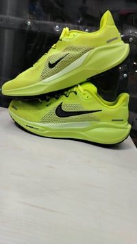 نايك زوم • اخضر • مقاس ٤٥