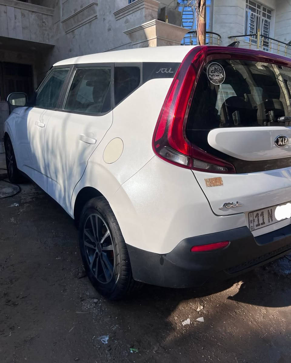 كيه صول موديل 2020
وارد امريكي كلين بدون حادث. بيها بالعراق بابتين نصبغن وجاملغ خلفي يعني ٣ قطع صبغ ليبل واحد  تبريد ثلج ويل كب بلادي شاشه تحكم ستيرن تخم تاير جديد سياره جاهزة كامره دواره محرك 2000 دوش رقم بغداد انكليزي مصفرة وبسمي هزة جديدة السيارة جاهزه وكشرها كدام عينك السعر 137$ مكان السيارة بغداد رقم بي واتساب ***********
