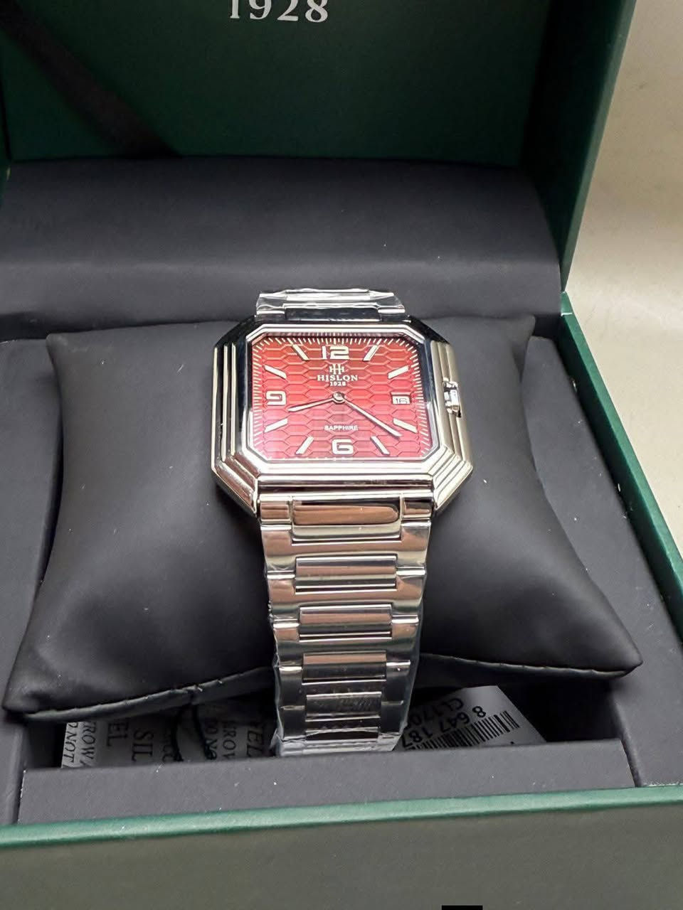 هسلون الانيقه بميناء مميزة

فتح الباب 55 دولار والرفعه 5 دولار

زجاج زفير 
ستانلس ستيل 
مقاومه للماء 
لامنوس مع منفذ تاريخ 
قفل فراشة 

متوفر توصيل كافة محافظات العراق العزيز .


**إذا كنت صاحب هذا الإعلان وتريد حذفه لأي سبب، رجاءا أرسل رسالة إلى الدعم الفني**